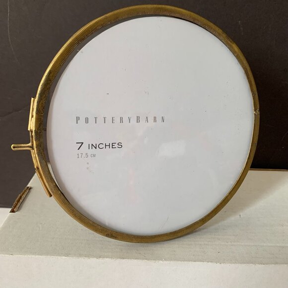 RARE VINTAGE POTTERY BARN BRASS PHOTO FRAME ROUND 7" - Picture 1 of 8